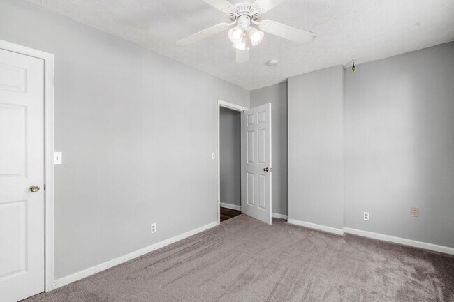 Building Photo - 78/80 Meek