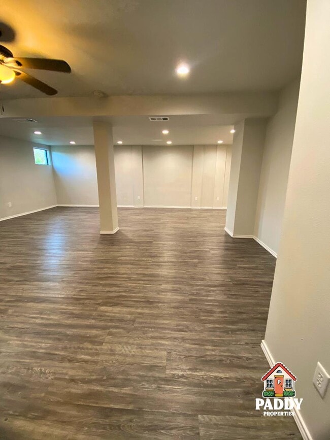 Building Photo - 202 E Arkansas St