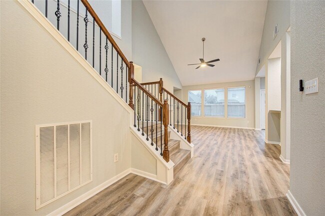 Building Photo - 25419 Hall Meadow Ln