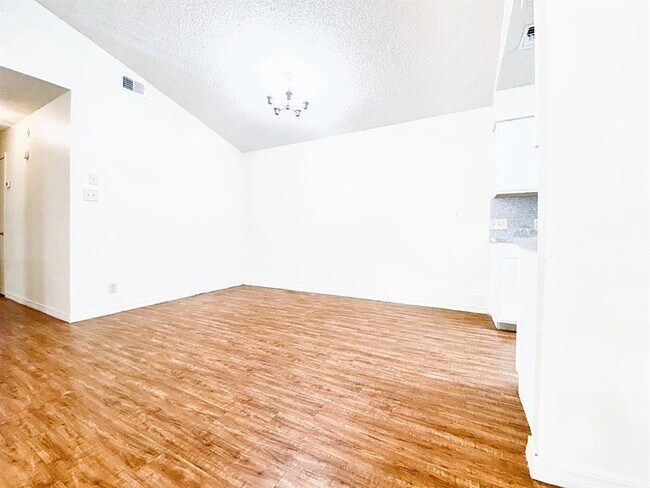 Building Photo - 111 Hughson Ct