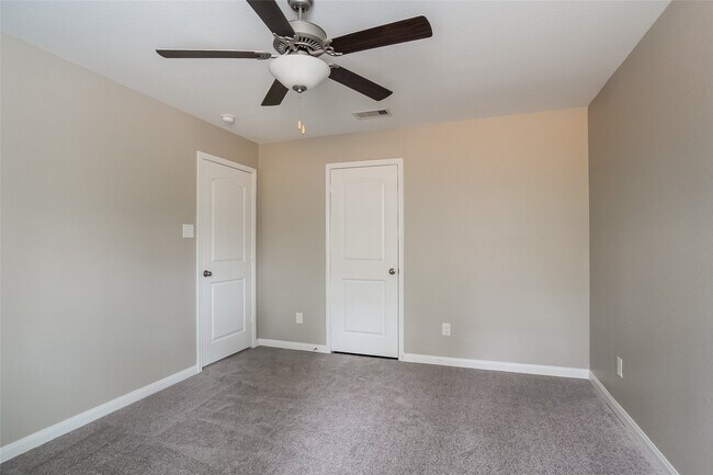 Building Photo - 27092 Leonardo Dr
