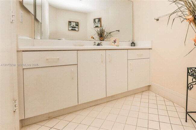 Building Photo - 850 SW 138th Ave