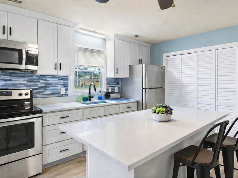 Building Photo - 7086 Ann Cabell Ct