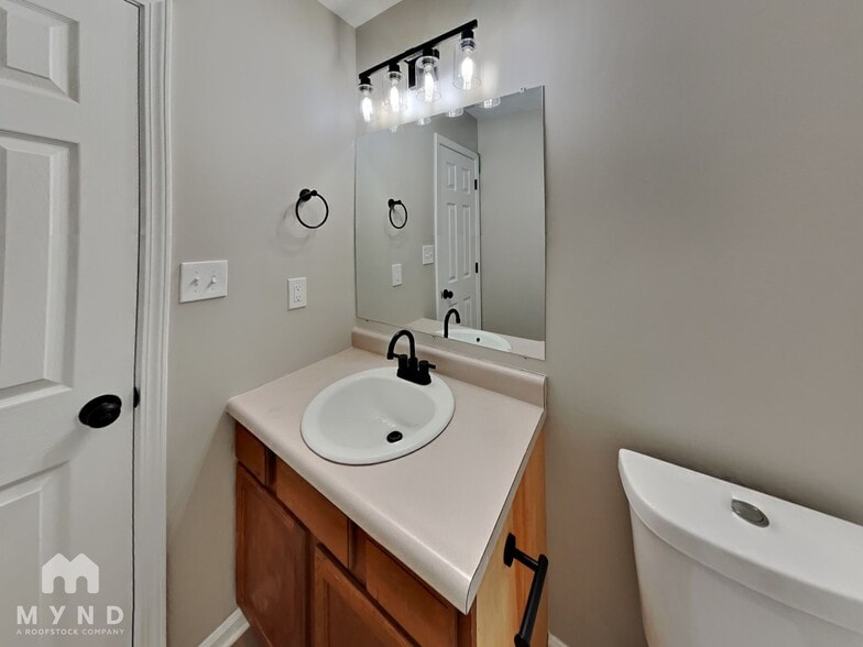 Building Photo - 4038 Gray Arbor Way