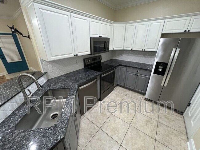 Building Photo - 8429 Florida Blvd