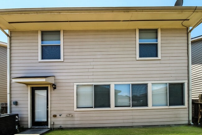 Building Photo - 19419 Green Chase Ln