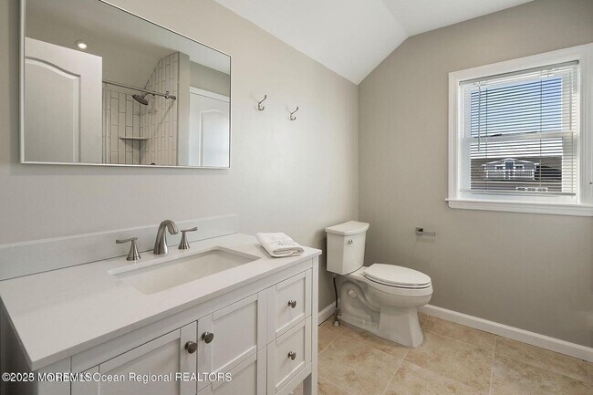 Building Photo - 32 Niblick St