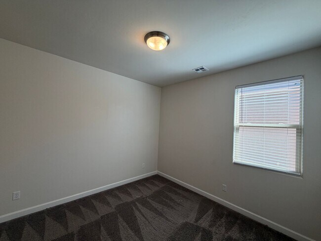 Building Photo - 3 Bedroom Plus Office Single Story New Construction Available Near Woodmont Ave NW & Rainbow Blvd...