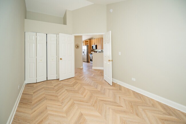 Building Photo - 2835 Rutland Cir