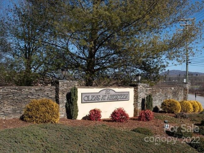 Building Photo - 165 Farm Ln