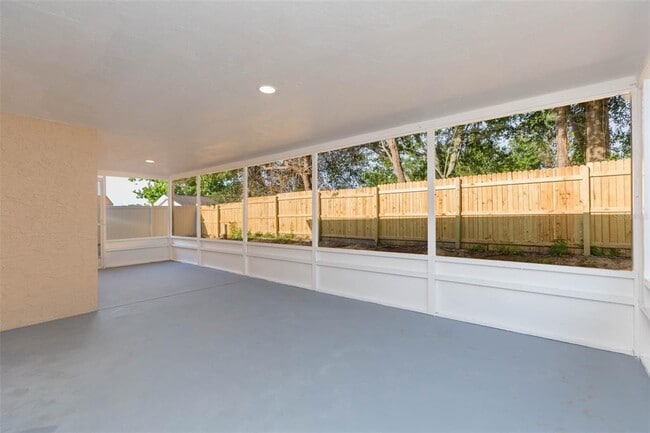 Building Photo - 11034 Tamarix Ave