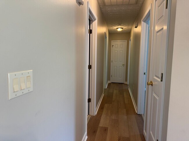 Building Photo - Sweet Home in Tucker Creek Estates