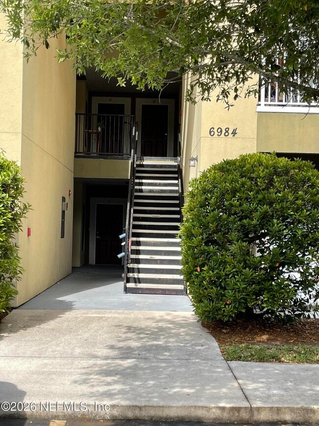 Building Photo - 6984 Ortega Woods Dr