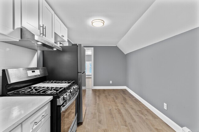 Building Photo - 55 Elliot St