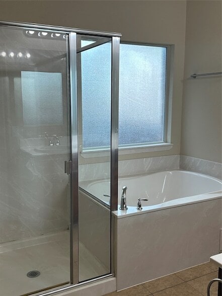 Building Photo - 6824 Clarkridge Dr