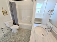 Building Photo - 121 S Miller St