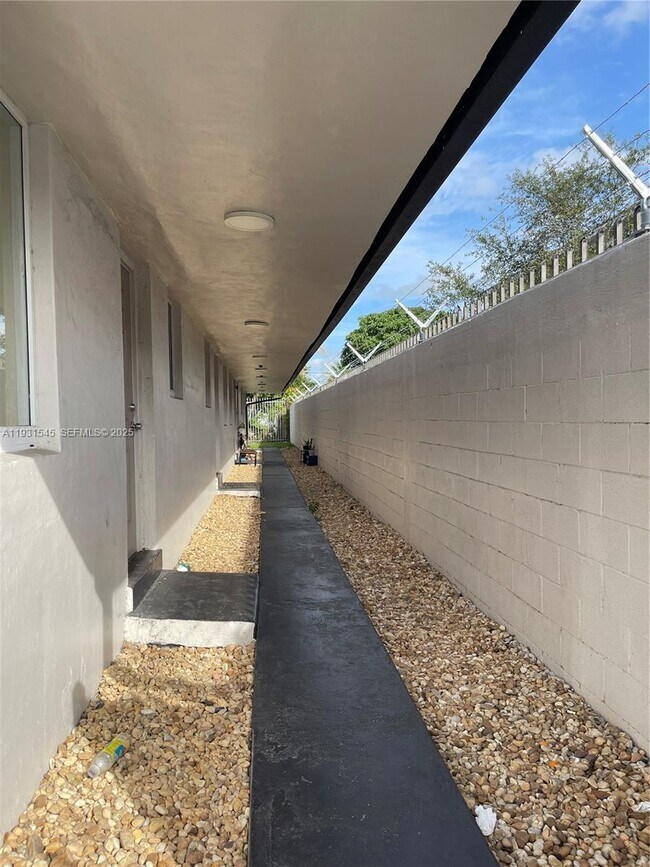 Building Photo - 3031 NW 134th St