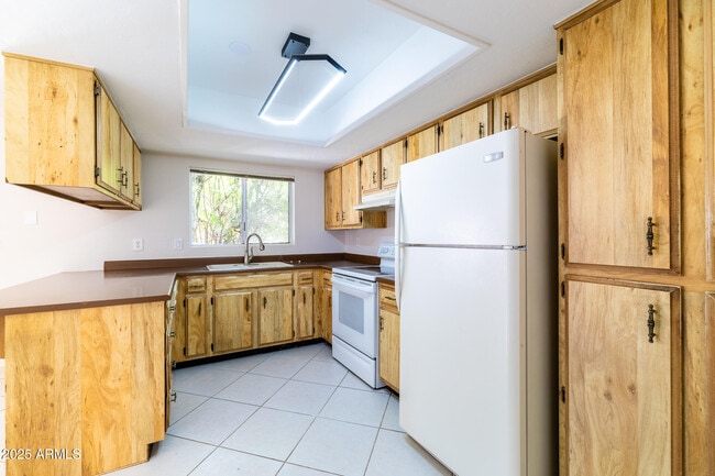 Building Photo - 2847 E Acoma Dr