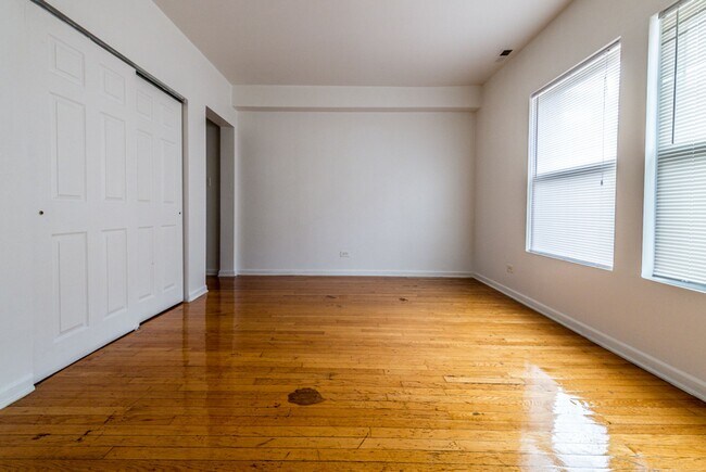 Building Photo - 8155 S Maryland 836-42 E 82nd Chicago, IL 60619