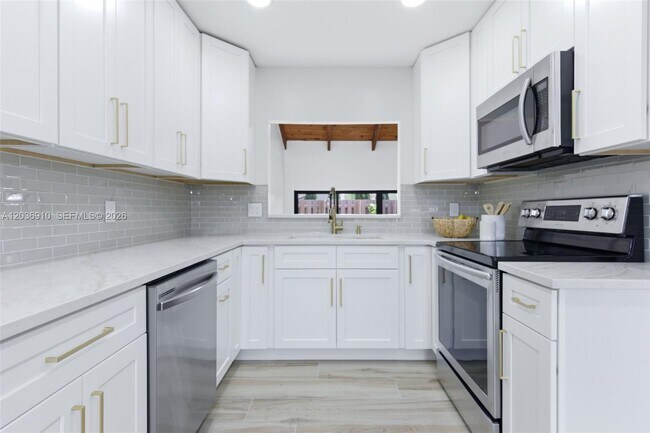 Building Photo - 2152 SW 81st Way