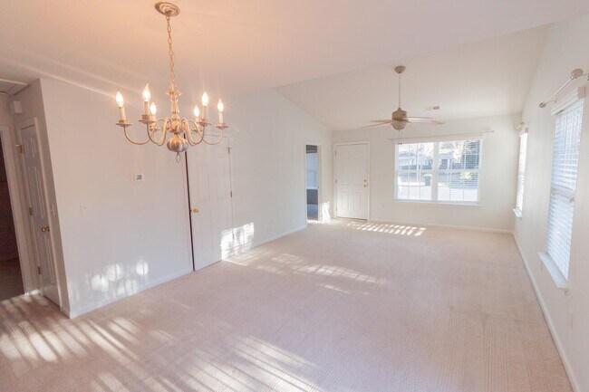 Building Photo - 187 Madrid Dr