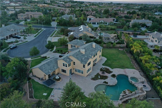 Building Photo - 1583 Twin Oaks Cir
