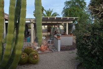 Building Photo - Furnished Rental, 55+, Move In Today!