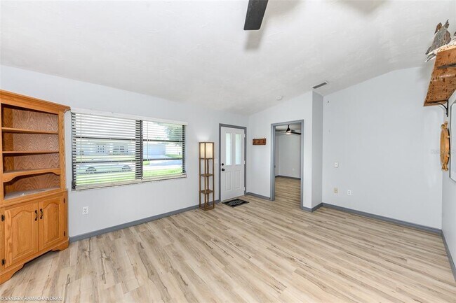 Building Photo - 11231 Euler Ave
