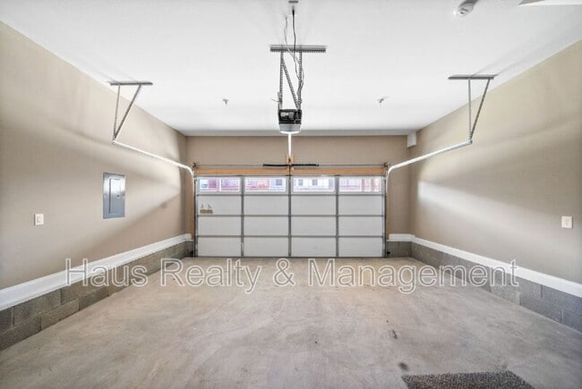 Building Photo - 172 Dundee Dr