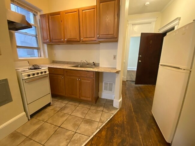 Building Photo - 327 Huntington Ave