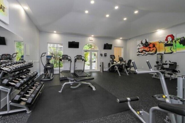 Building Photo - 19555 E Country Club Dr