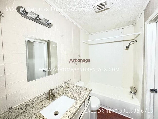 Building Photo - 4423 W Charles Bussey Ave