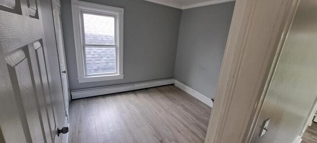 Building Photo - 29 S White St