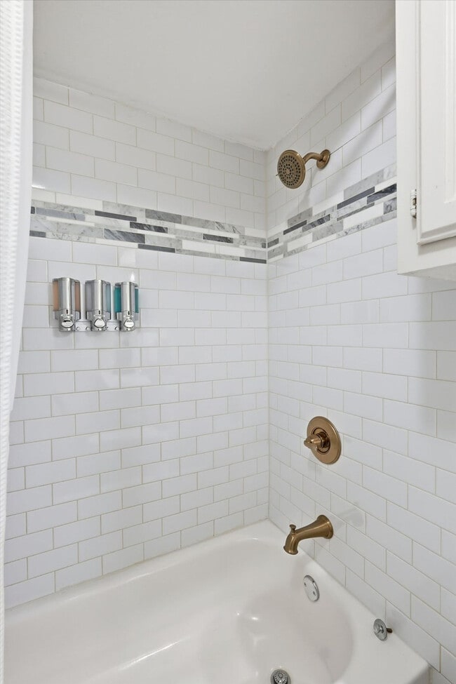 Building Photo - 3533 Arbuckle Dr