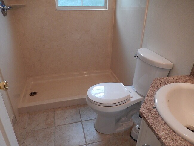 Building Photo - LOVELY 3/2 MIDTOWN House w/ Deck, Wood Flo...