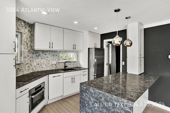 Building Photo - 5084 Atlantic View
