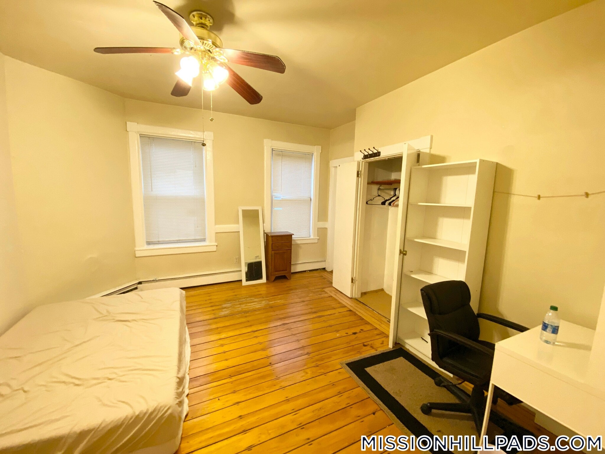 Building Photo - 19 Sachem St