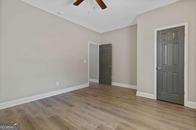 Building Photo - 1211 Spring Creek St SW