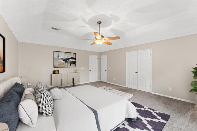 Building Photo - 630 Hawthorn Pl