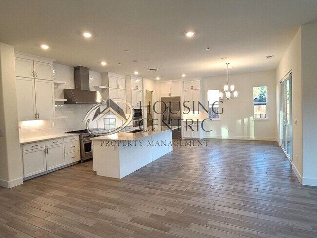 Building Photo - Exceptional Newer Construction Executive Rental in El Dorado Hills