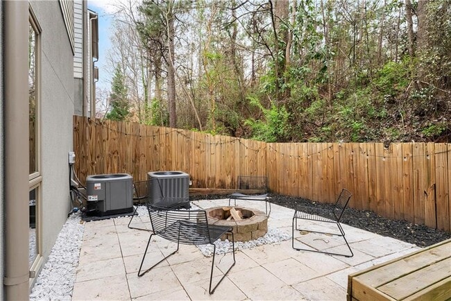 Building Photo - 1382 Stirling Cir NW