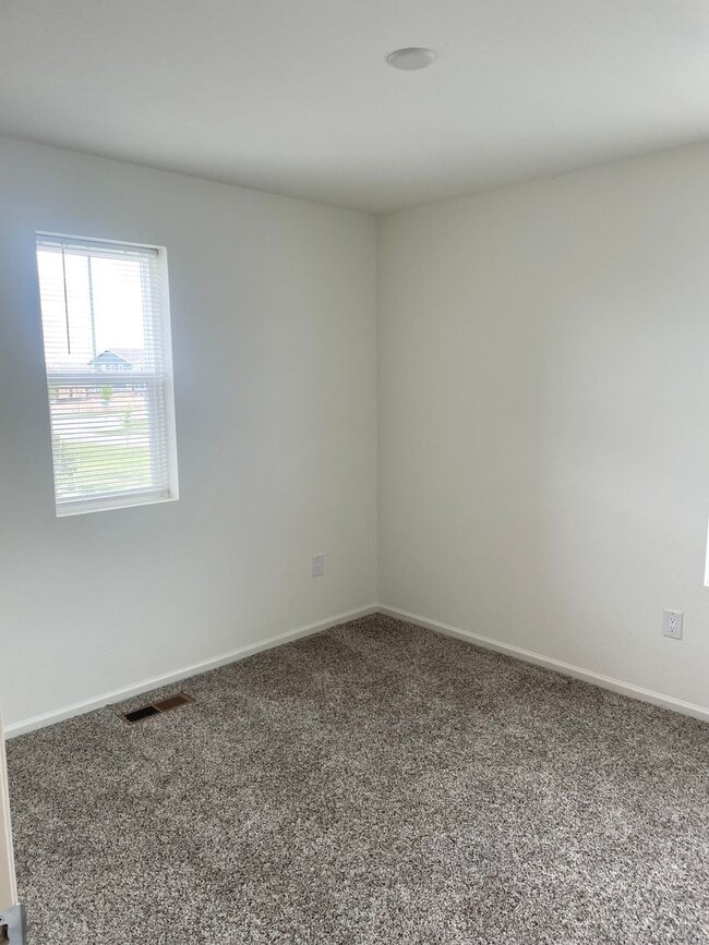 Building Photo - Beautiful 4bd 3.5 bath townhome for rent