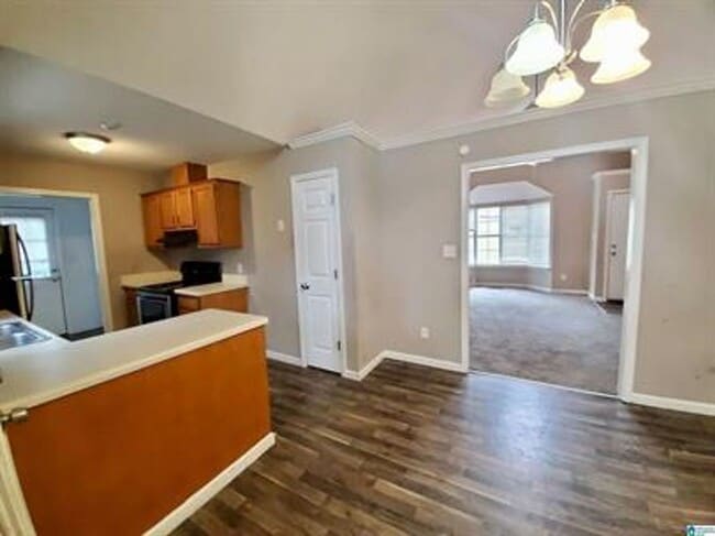 Building Photo - Cozy 3BR/2BA Home with Open Living Space