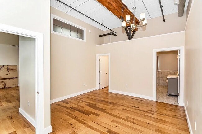 master bedroom - 17 Kearney Sq