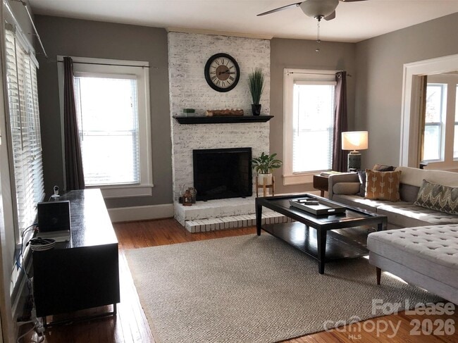 Building Photo - 3235 Archdale Dr