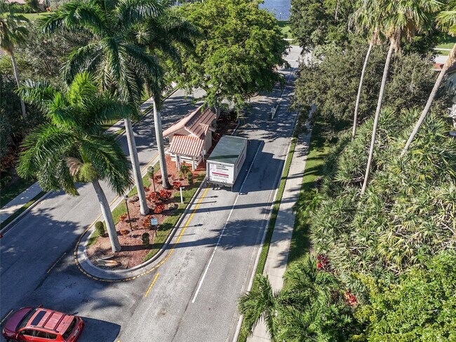 Building Photo - 11310 Lake Tree Ct