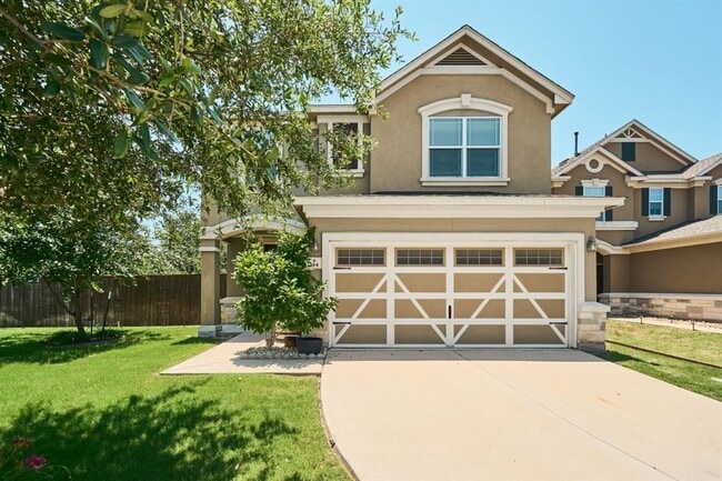 Building Photo - 144 Holstein St