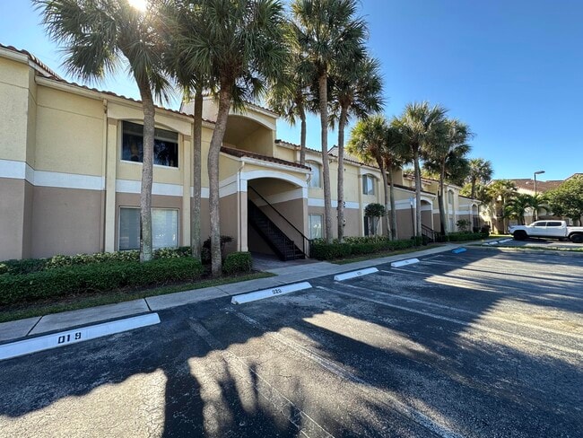 Building Photo - 815 Boynton Beach Blvd