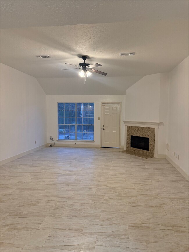 Building Photo - 14322 Golden Cypress Ln