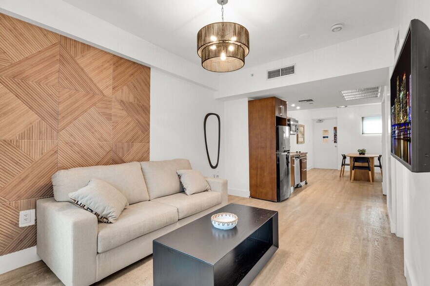 Building Photo - 1036 Ocean Dr
